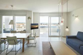 Thumbnail von Moderne und möblierte Wohnung mit Meerblick