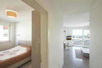 Thumbnail von Moderne und möblierte Wohnung mit Meerblick