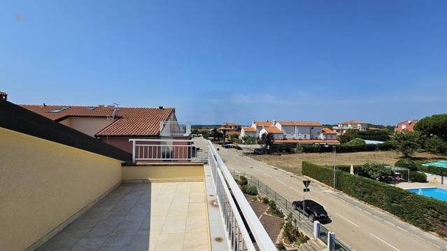 Maisonettewohnung mit Dachterrasse, Meerblick und Gemeinschaftspool