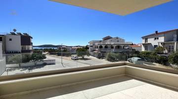 Thumbnail von Neubauwohnung mit überdachter Terrasse und Meerblick