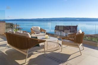 Thumbnail von Neubauvilla mit Wellnessbereich, Pool und weitem Meerblick