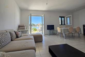 Thumbnail von Haus mit vier Ferienwohnungen direkt am Strand