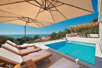 Thumbnail von Moderne Villa mit Swimmingpool, Terrassen und weitem Meerblick