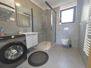 Thumbnail von Modern ausgestattetes Apartment mit Meerblick, Terrasse und Stellplatz