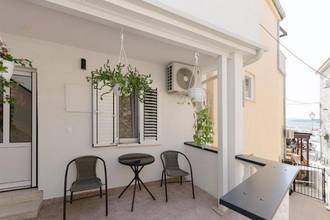 Thumbnail von Apartmenthaus mit sieben Einheiten im Zentrum, nahe der Promenade