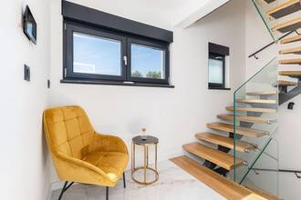 Thumbnail von Neue Reihenhäuser mit Pool, Dachterrasse und Sommerküche
