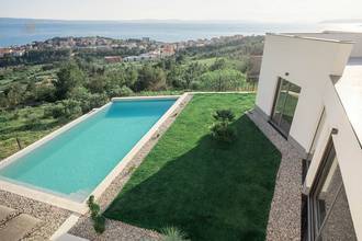 Thumbnail von Einstöckige Villa mit Pool, zwei Bädern en suite und Blick auf die Küste