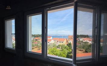 Thumbnail von Haus mit drei Wohneinheiten mit Garten und Meerblick, nahe dem Meer