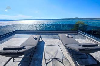 Thumbnail von Neu errichtete Villa unmittelbar am Ufer, eigener Strandzugang und Pool
