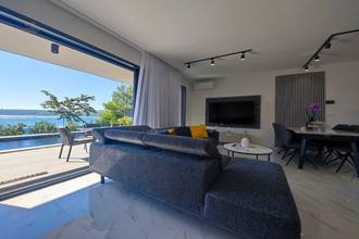Thumbnail von Neu errichtete Villa unmittelbar am Ufer, eigener Strandzugang und Pool