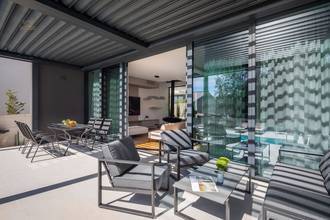 Thumbnail von Neu gebaute Luxusvilla, voll eingerichtet, beheizter Keramikpool und Pergola
