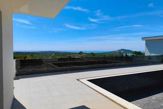 Thumbnail von Villa im Bau mit eigenem Pool und weiter Aussicht über das Archipel