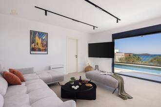 Thumbnail von Neu gebaute Luxusvilla mit Hot Tub und unverbautem Seeblick