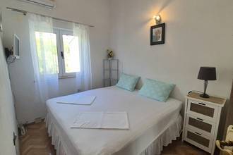 Thumbnail von Geräumige Wohnung auf zwei Ebenen mit Loggia, Balkon und Meerblick