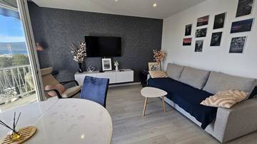 Thumbnail von Möbliertes Apartment am Hafen, Balkon mit freier Aussicht aufs Wasser