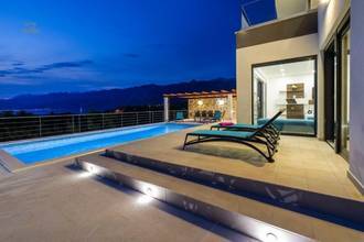 Thumbnail von Elegantes Haus in Hanglage, dauerhaft freie Seesicht, Pool und Sonnendeck