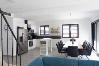 Thumbnail von Elegantes Haus in Hanglage, dauerhaft freie Seesicht, Pool und Sonnendeck