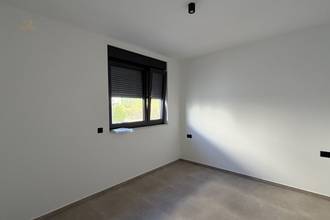 Thumbnail von Neu gebaute Wohnung mit 19 m² Balkon, Lift und zwei Stellplätzen