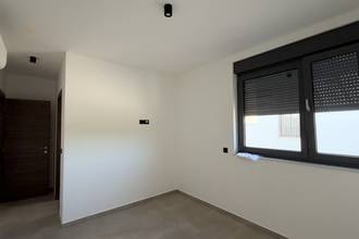 Thumbnail von Neu gebaute Wohnung mit 19 m² Balkon, Lift und zwei Stellplätzen