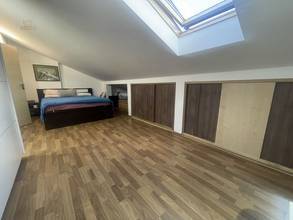 Thumbnail von Zweistöckiges Apartment mit Balkon, Keller und Stellplatz