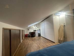 Thumbnail von Zweistöckiges Apartment mit Balkon, Keller und Stellplatz
