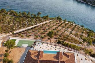 Thumbnail von Neubauvilla direkt am Wasser, 32.500 m² Grund, geheizter Swimmingpool und Spa