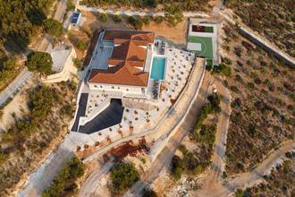 Thumbnail von Neubauvilla direkt am Wasser, 32.500 m² Grund, geheizter Swimmingpool und Spa