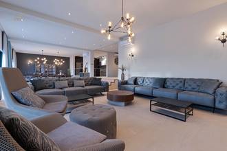Thumbnail von Neubauvilla direkt am Wasser, 32.500 m² Grund, geheizter Swimmingpool und Spa