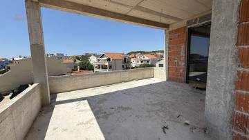 Thumbnail von Neubau-Penthouse mit drei Schlafzimmern, Aufzug und Abstellraum