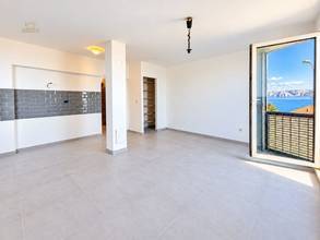 Thumbnail von Hochparterre mit Meerblick, erneuerte Leitungen und Fenster, Holzschuppen