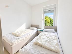 Thumbnail von Möblierte Etagenwohnung mit 30 m² Sonnenterrasse und Gemeinschaftspool