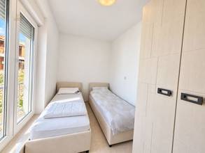 Thumbnail von Möblierte Etagenwohnung mit 30 m² Sonnenterrasse und Gemeinschaftspool