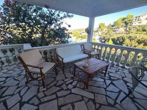 Thumbnail von Freistehendes Haus mit Meerblick, zwei Wohneinheiten und Garten