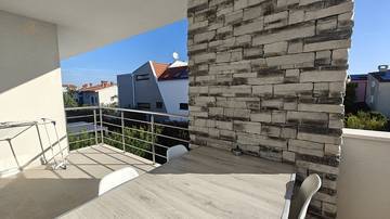 Thumbnail von Modernes Apartment mit großer Dachterrasse und Blick auf den Hafen