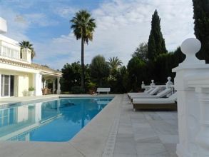 Luxus-Villa in Las Chapas R2787011 