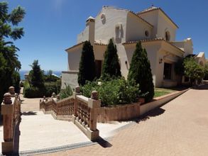 Thumbnail von Luxus-Villa in Sierra Blanca R2737871