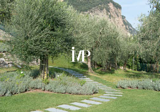 Thumbnail von Luxuriöse Designervilla mit Einliegerwohnung in Bestlage am Gardasee