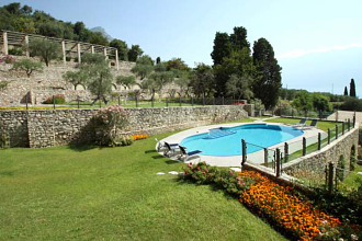 Thumbnail von Propiedad de lujo en Gargnano con vistas al lago y piscina