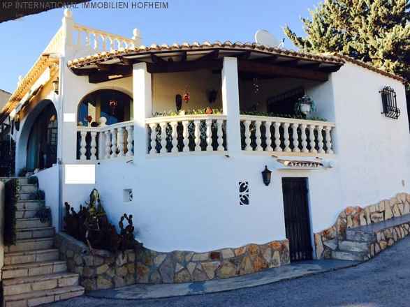 ***Bungalow in ruhiger Lage von Moraira mit Meerblick***