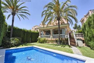 Thumbnail von ***Villa mit Privatpool und -garage im Zentrum von Marbella***