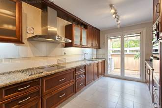 Thumbnail von ***Villa mit Privatpool und -garage im Zentrum von Marbella***