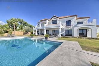 Thumbnail von ***Traumhaft schöne Villa mit Pool und Panoramablick***