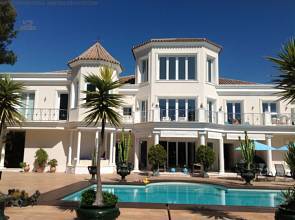 Thumbnail von ***Einzigartige Villa mit besten Ausstattungsmerkmalen in Estepona***