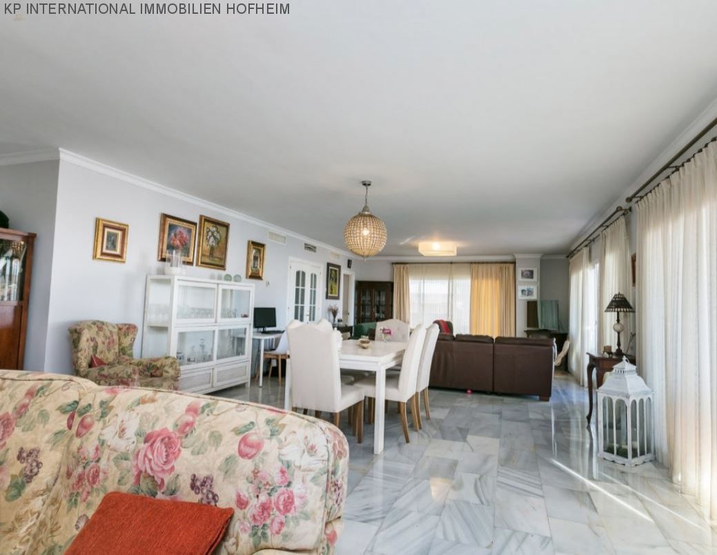 Thumbnail von ***Attraktive Dachgeschoss-Wohnung***