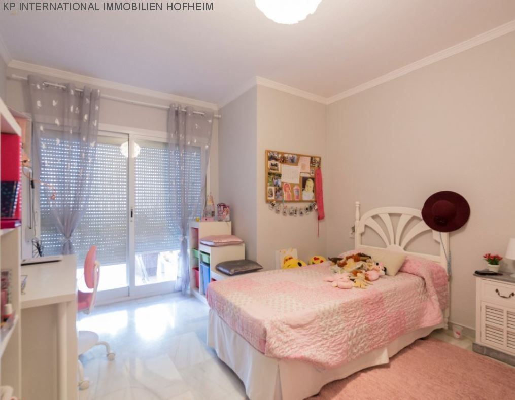 Thumbnail von ***Attraktive Dachgeschoss-Wohnung***