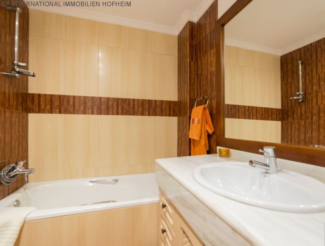 Thumbnail von ***Attraktive Dachgeschoss-Wohnung***