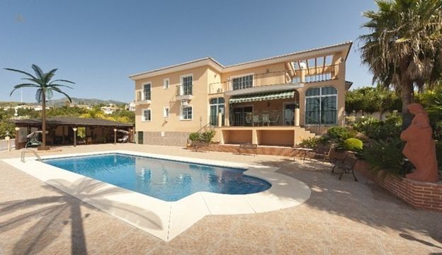 Luxus-Villa in Benalmadena Costa R209457 