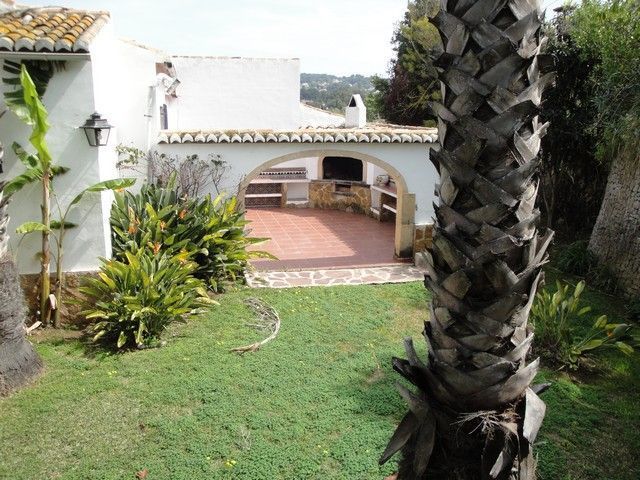 Thumbnail von ***Wunderschöne Villa mit Pool und Tennisplatz***