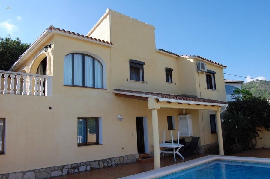 ***Villa in La Pedrera mit Pool und Meerblick***