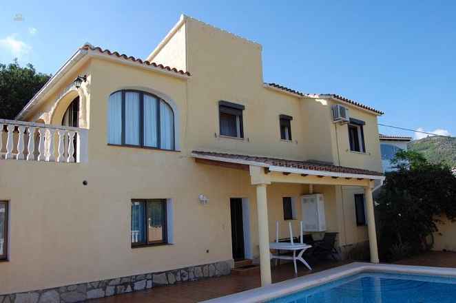***Villa in La Pedrera mit Pool und Meerblick***